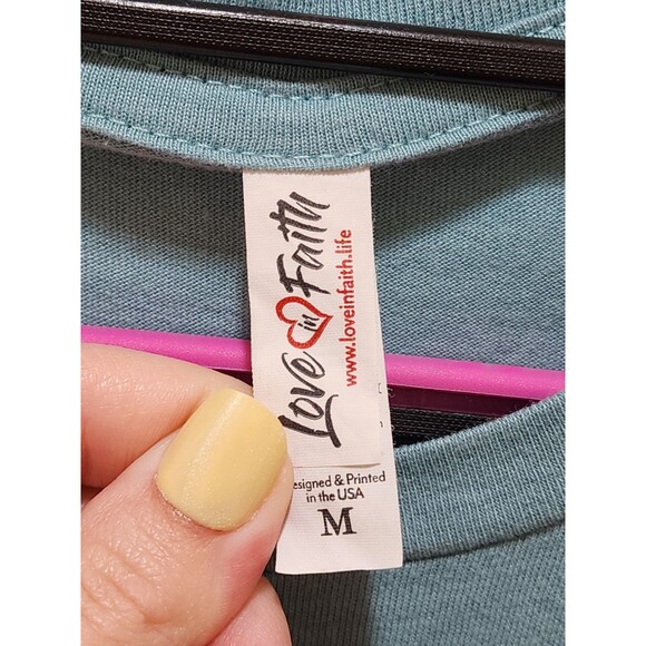 Love In Faith Womens Medium Green T-Shirt Floral Inspirational Quote Joy Love - Picture 8 of 13